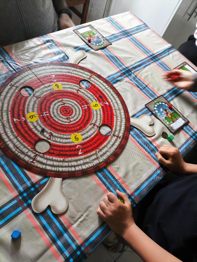 Dungeon Fighter on the table, photo by Guillermo Sordo Sáinz