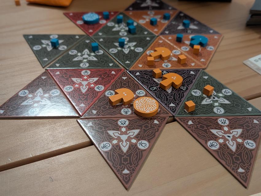 Pilzfest auf dem Tisch, Foto von Brandon Storm