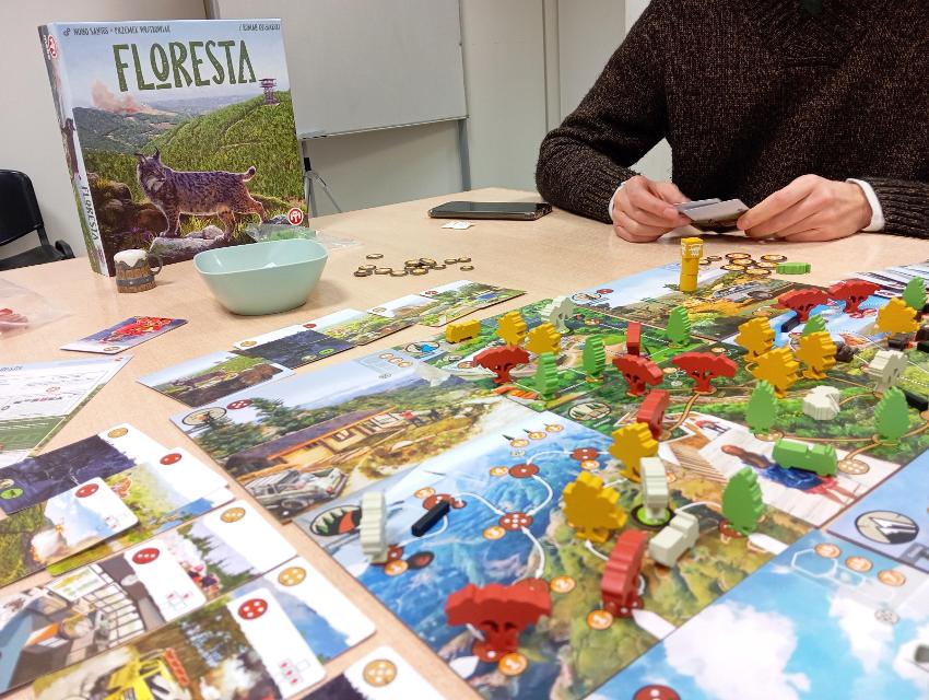 Floresta on the table, photo by Estepo Estepoes