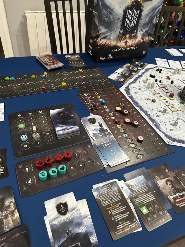 Frostpunk: The Board Game pe masă, fotografie de David