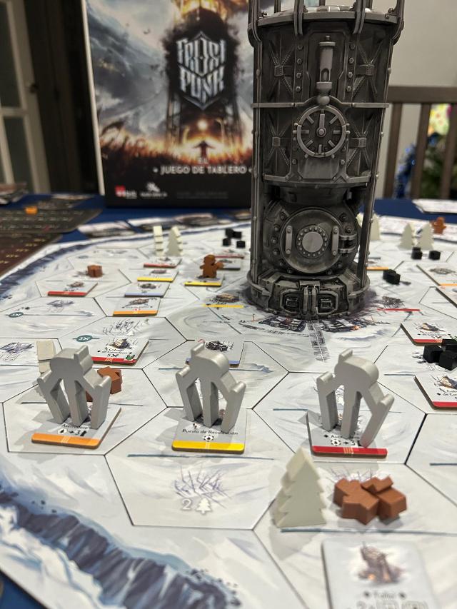 Frostpunk: The Board Game pe masă, fotografie de David