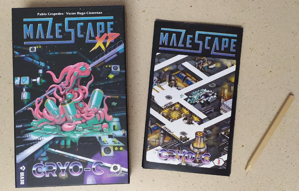 Mazescape XP: Cryo-C on the table, photo by Daniel