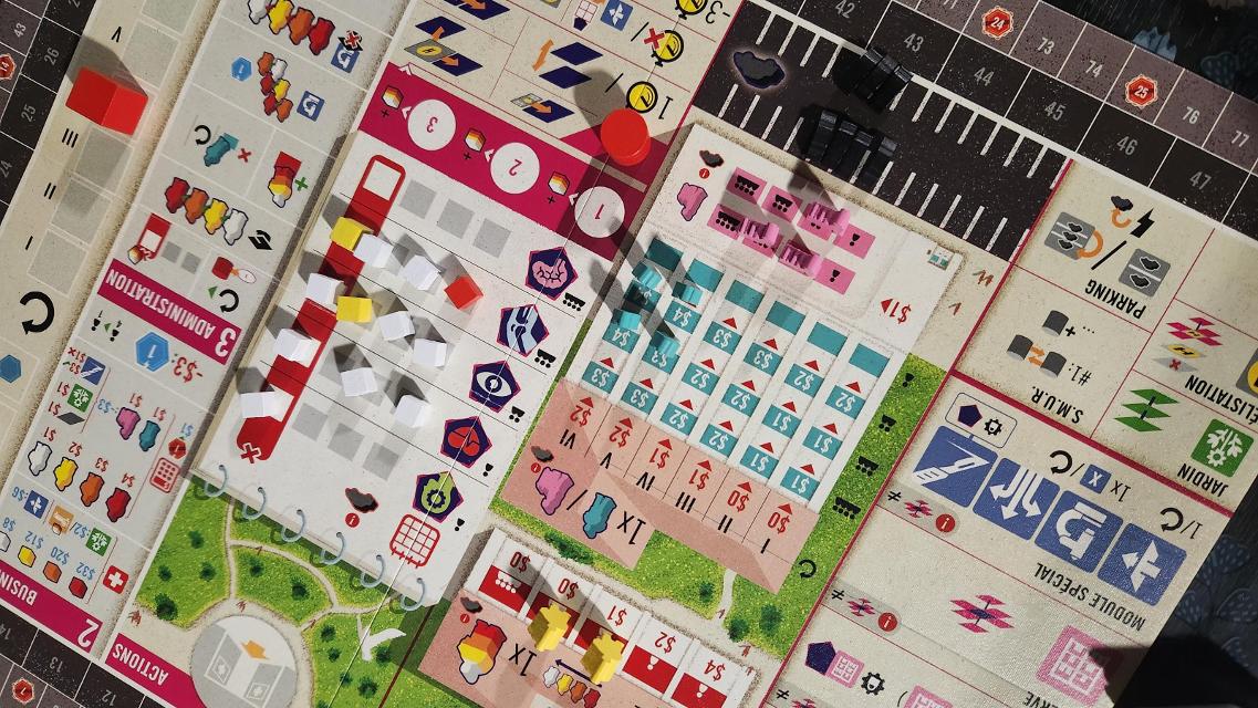 Clinic: Deluxe Edition on the table, photo by Vardak