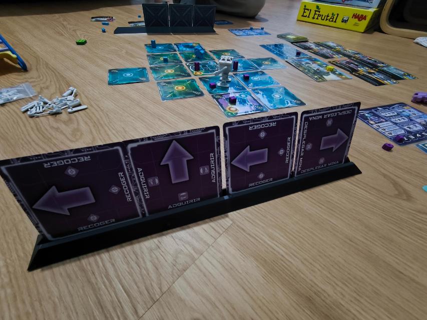 Tiny Epic Mechs on the table, photo by Guillermo Sordo Sáinz