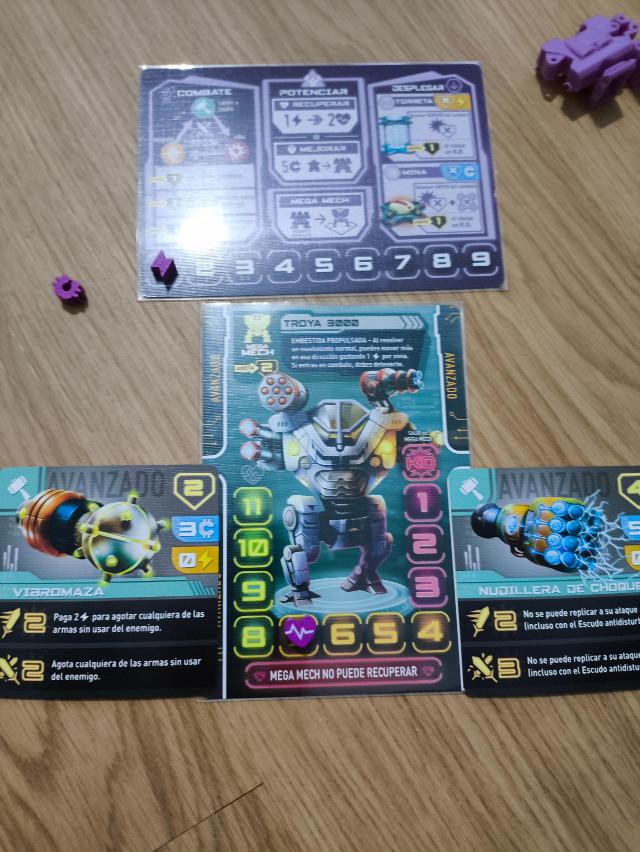 Tiny Epic Mechs on the table, photo by Guillermo Sordo Sáinz