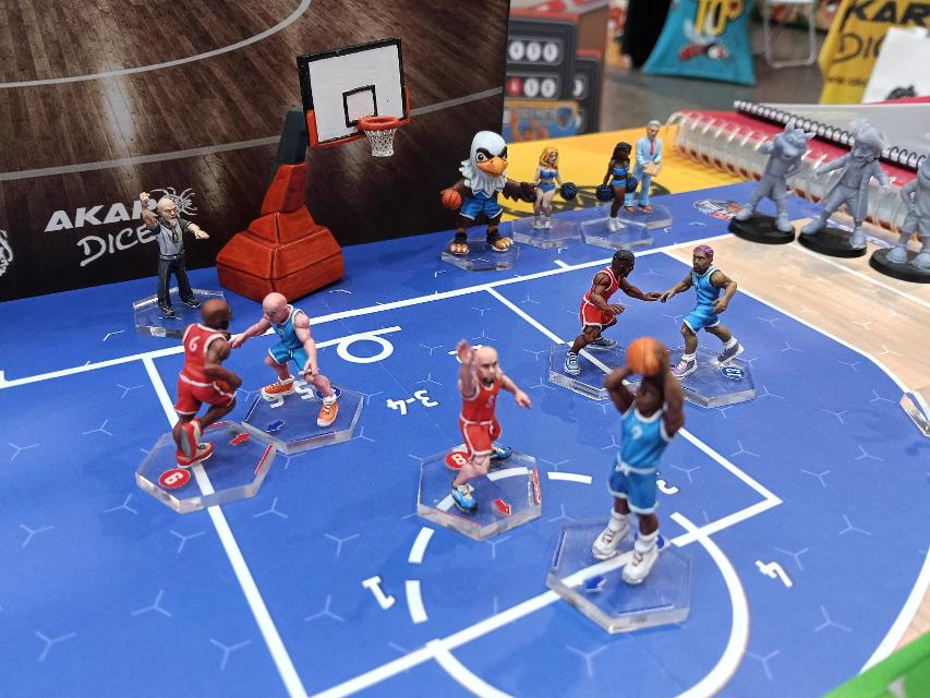 Basket Time on the table, photo by Morriondo