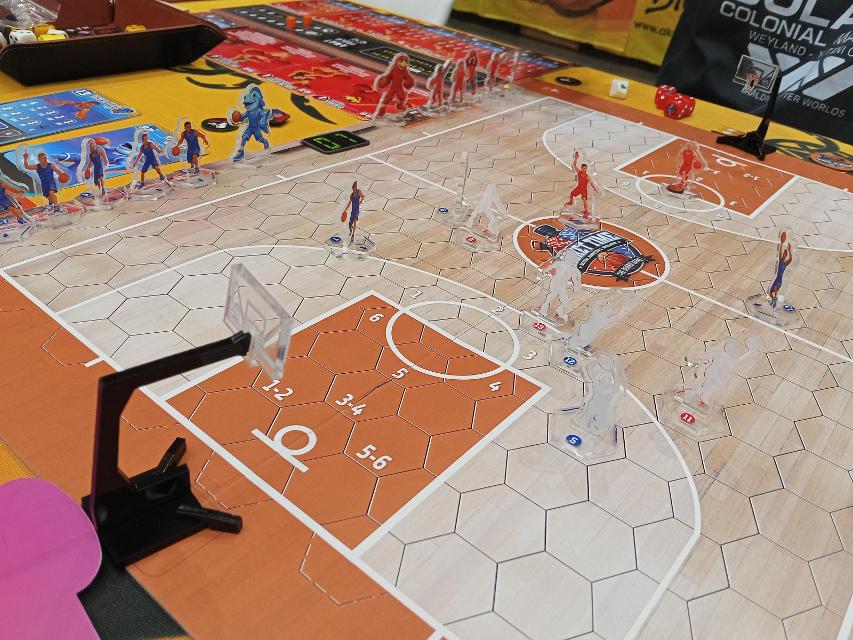 Basket Time on the table, photo by Morriondo