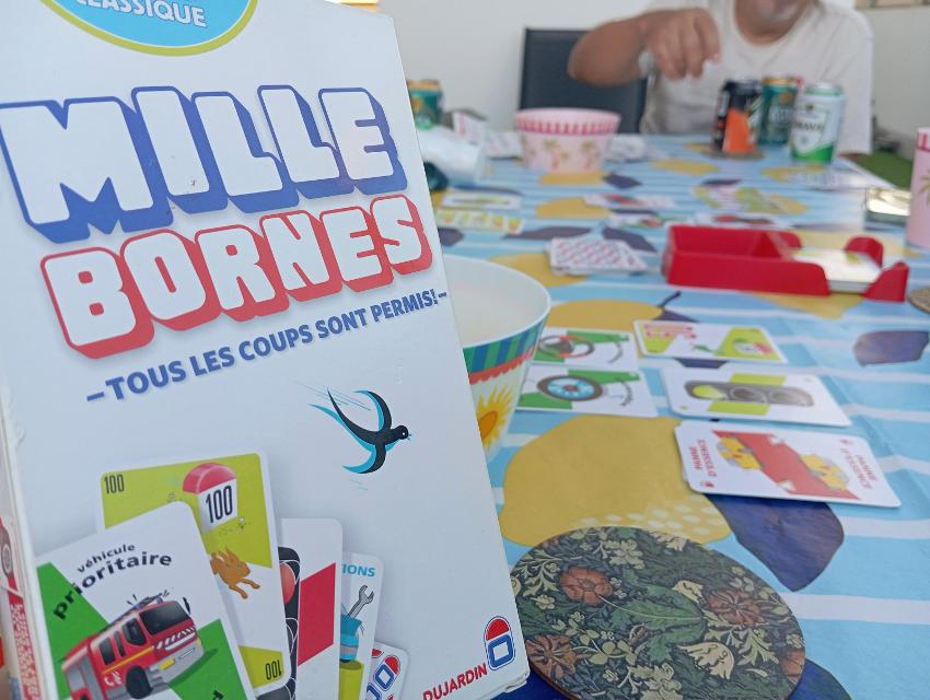 1000 Bornes Express on the table, photo by Estepo Estepoes