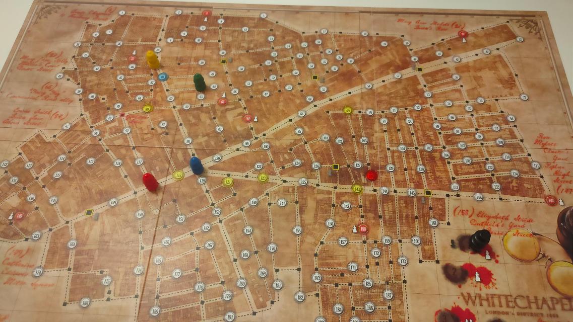 Lettres de Whitechapel sur la table, photo de Xerta