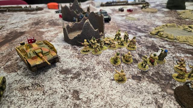 Bolt Action على الطاولة، صورة من Jozef Hudacek