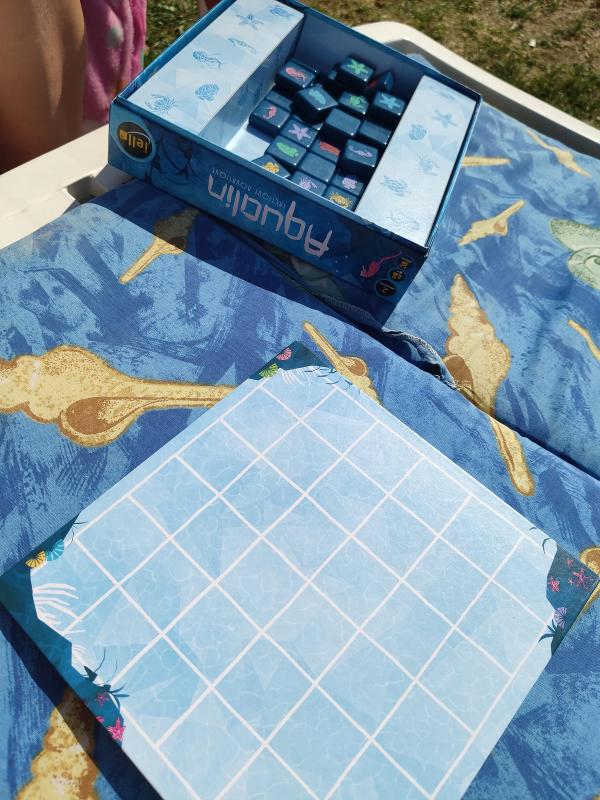 Aqualin on the table, photo by tienlevy