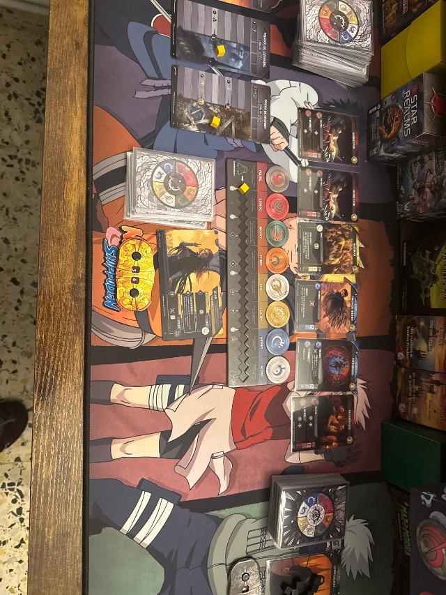 Mistborn: Il Gioco di Carte sul tavolo, foto di Noel