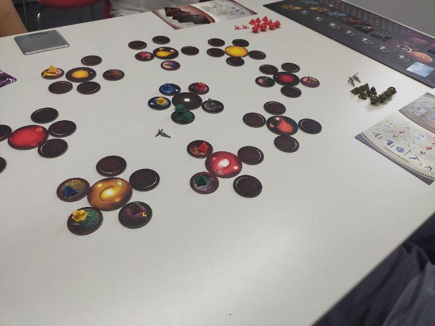 Ad Astra on the table, photo by Ivan Lleixà Alsina
