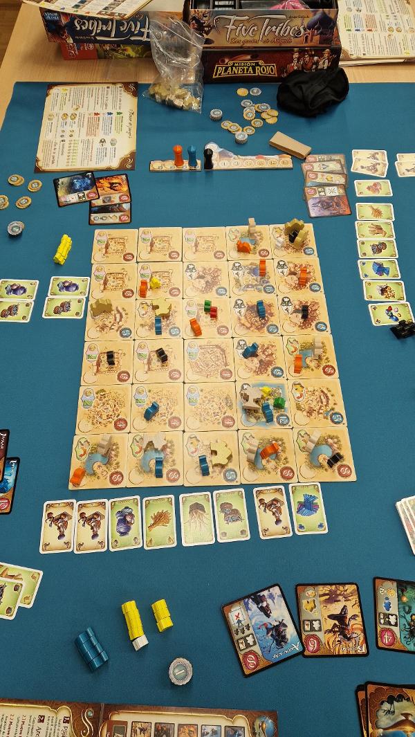 Five Tribes: The Djinns of Naqala on the table, photo by Pere