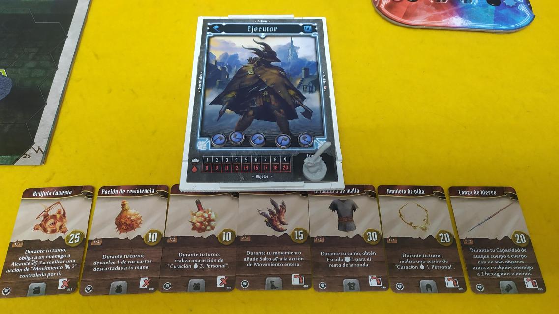 Gloomhaven: Jaws of the Lion pöydällä, kuva: Daniel
