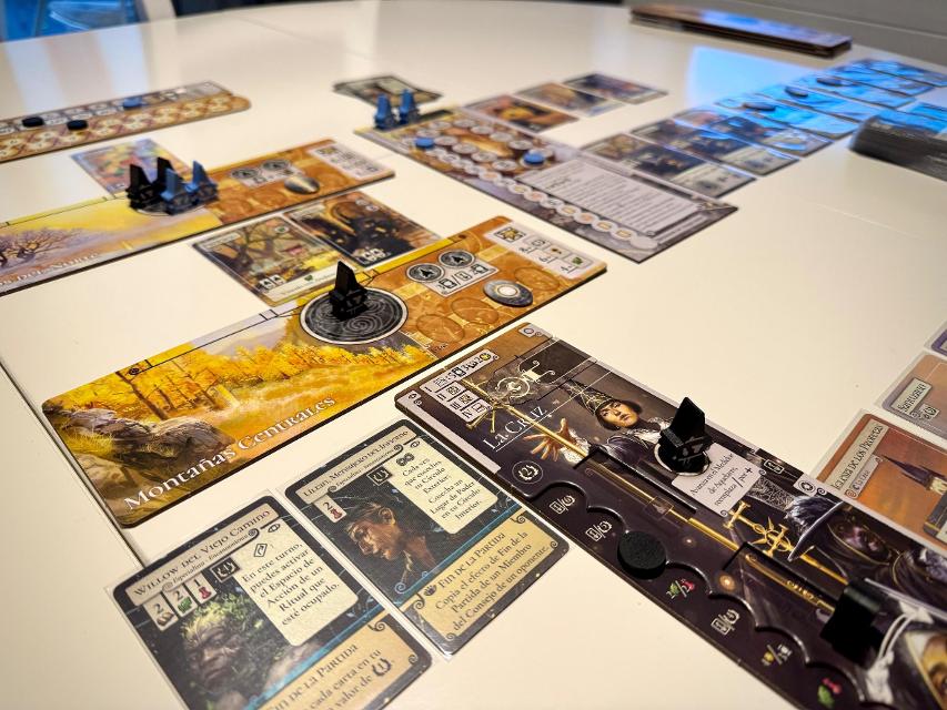 Evenfall on the table, photo by Dídac