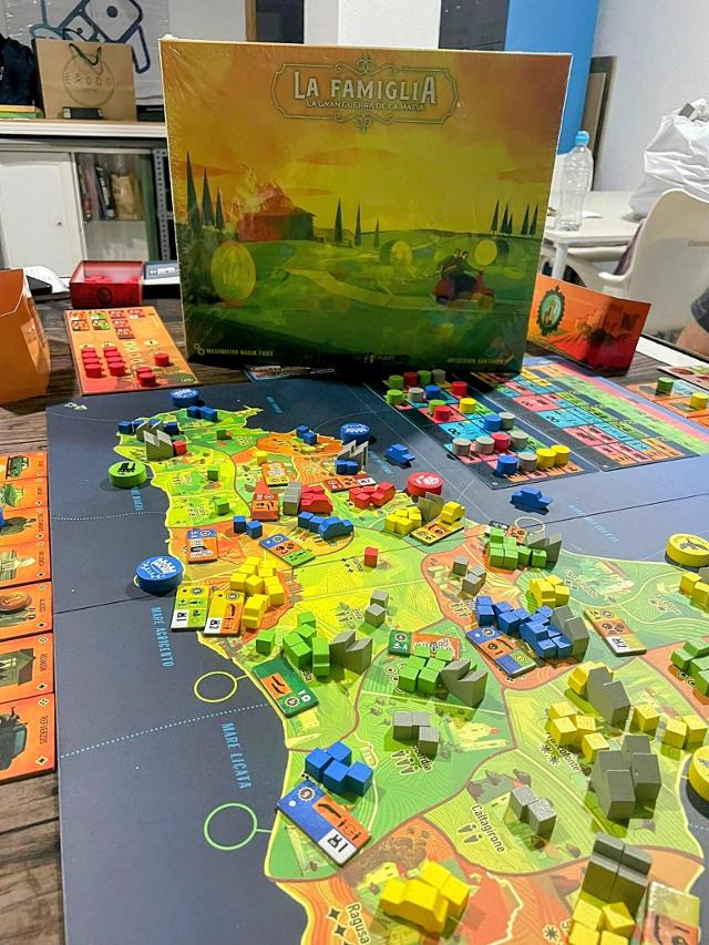 La Famiglia: The Great Mafia War on the table, photo by Mikitronic