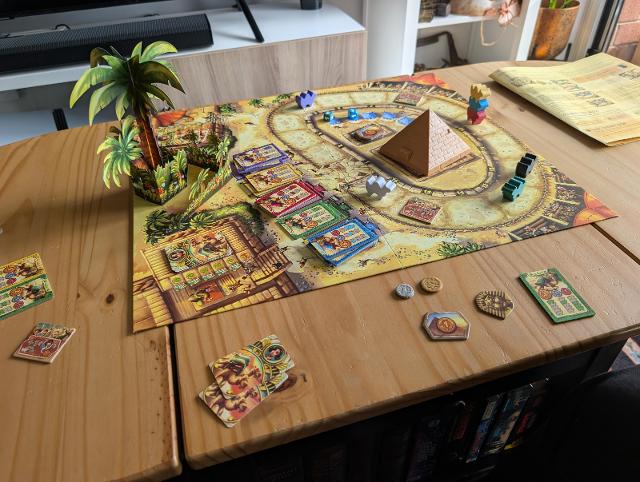 Camel Up (Second Edition) sul tavolo, foto di Brandon Storm