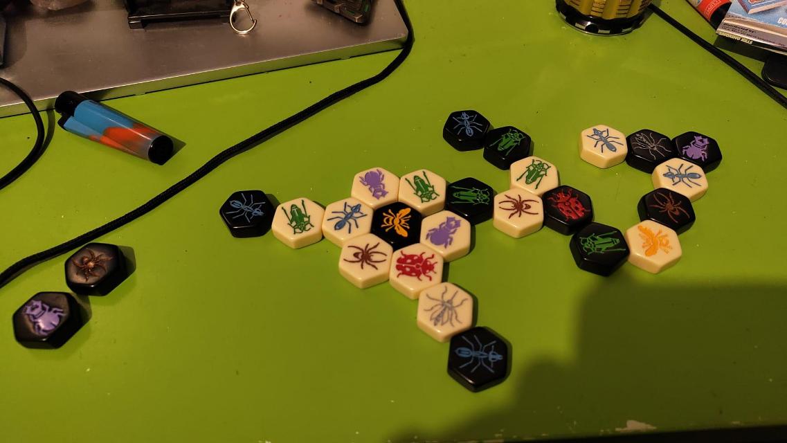 Hive Pocket on the table, photo by Giannis
