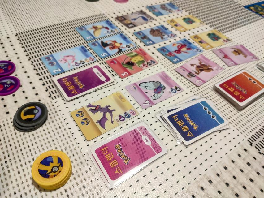스플렌더: Pokémon (Splendor: Pokémon) på bordet, bilde av Mario Estruch