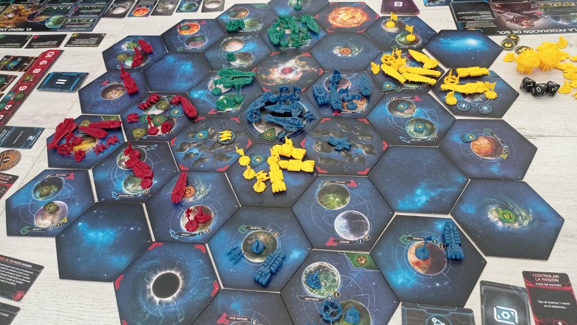 Twilight Imperium: Cuarta Edición sobre la taula, foto de Carcolo