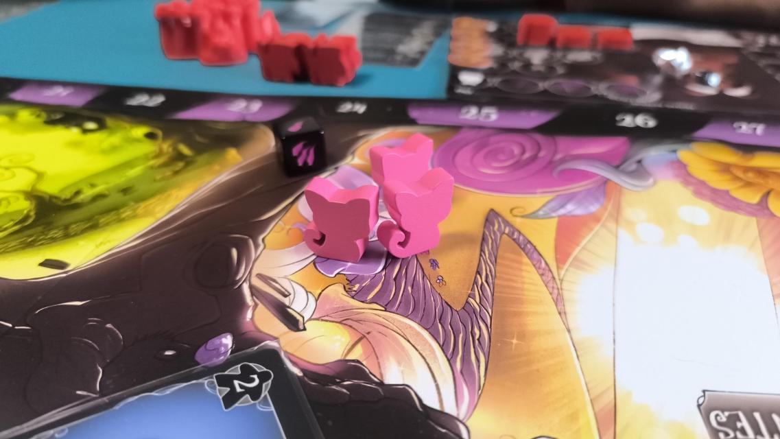Wonderland's War on the table, photo by Sapinto