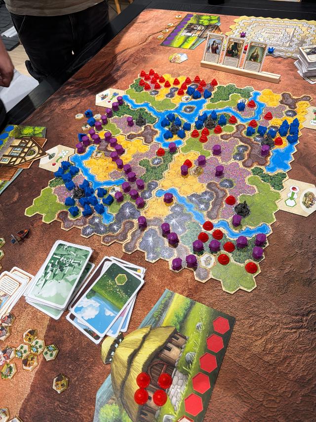 Kingdom Builder: Empire Edition on the table, photo by neogeneration
