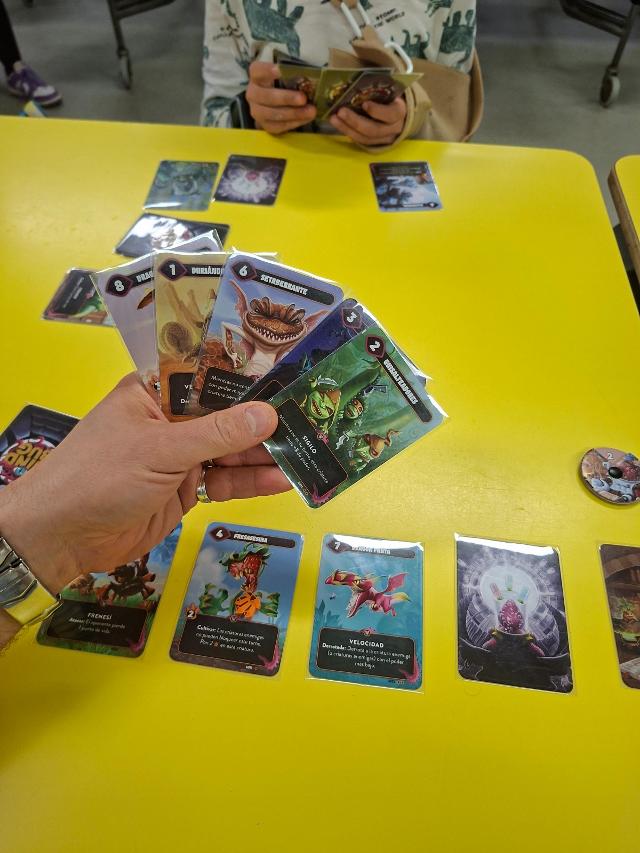 Mindbug: Battlefruit Kingdom na stole, zdjęcie: Artur Rodríguez Coma