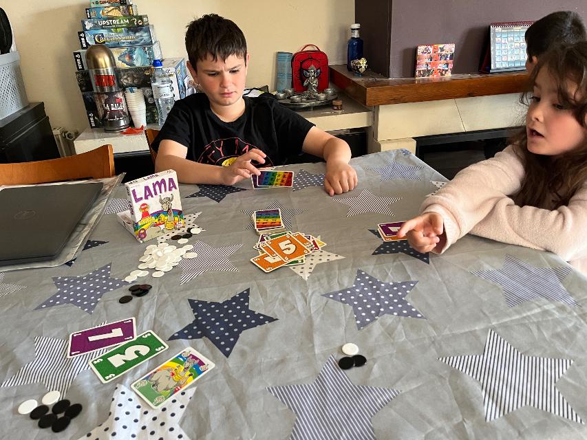L.A.M.A. op tafel, foto van Bruno Circulo Friki