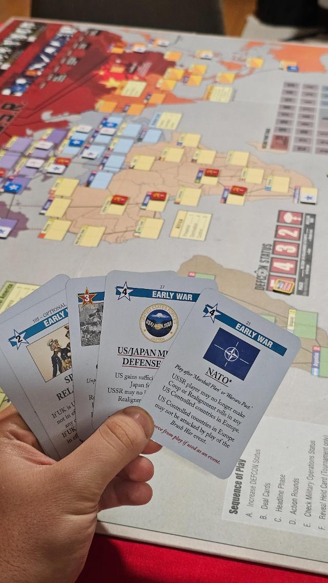 Twilight Struggle sur la table, photo de Gent Canaj