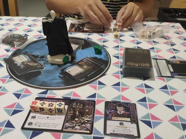 Harry Potter: Death Eaters Rising на столе, фото: Adrian