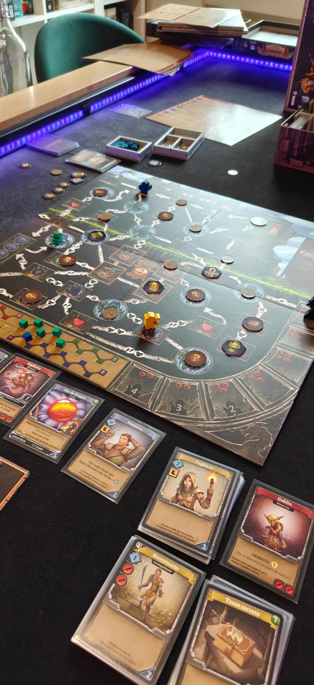 Clank!: A Deck-Building Adventure op tafel, foto van Sergio M.