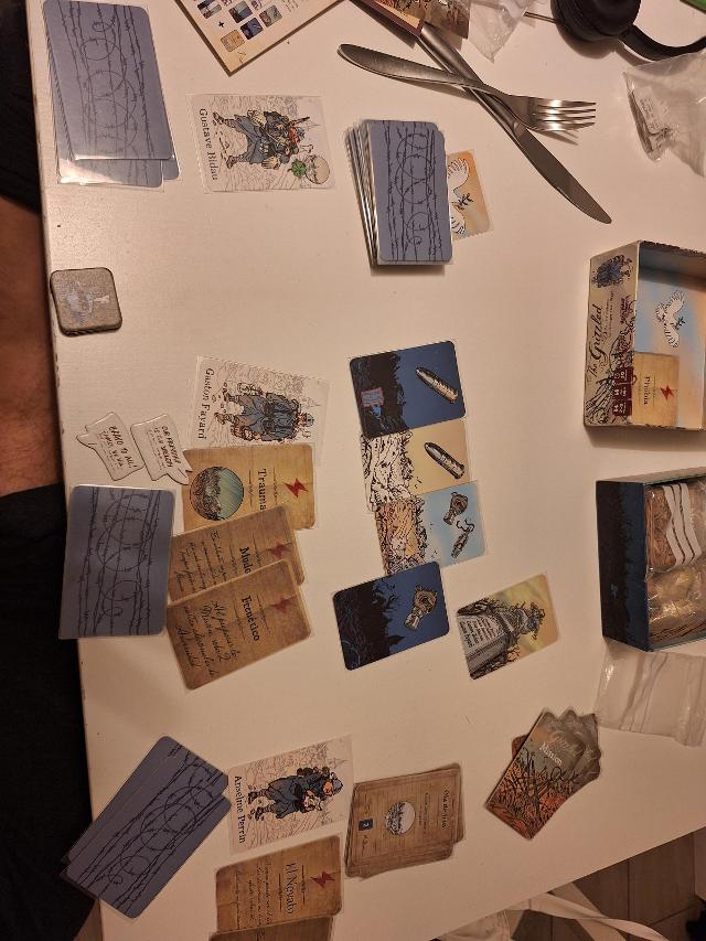 The Grizzled on the table, photo by Artur Rodríguez Coma