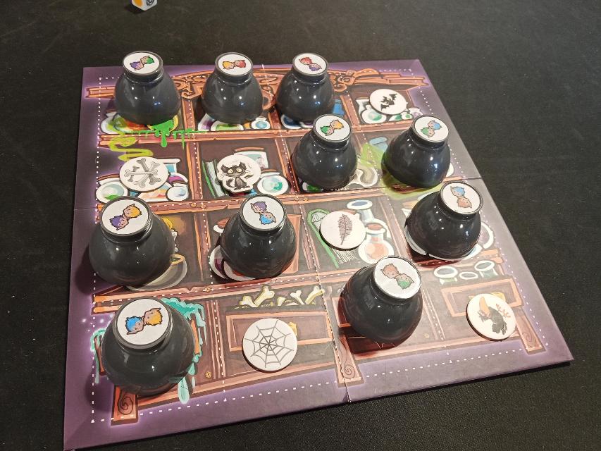Pozimus on the table, photo by Morriondo