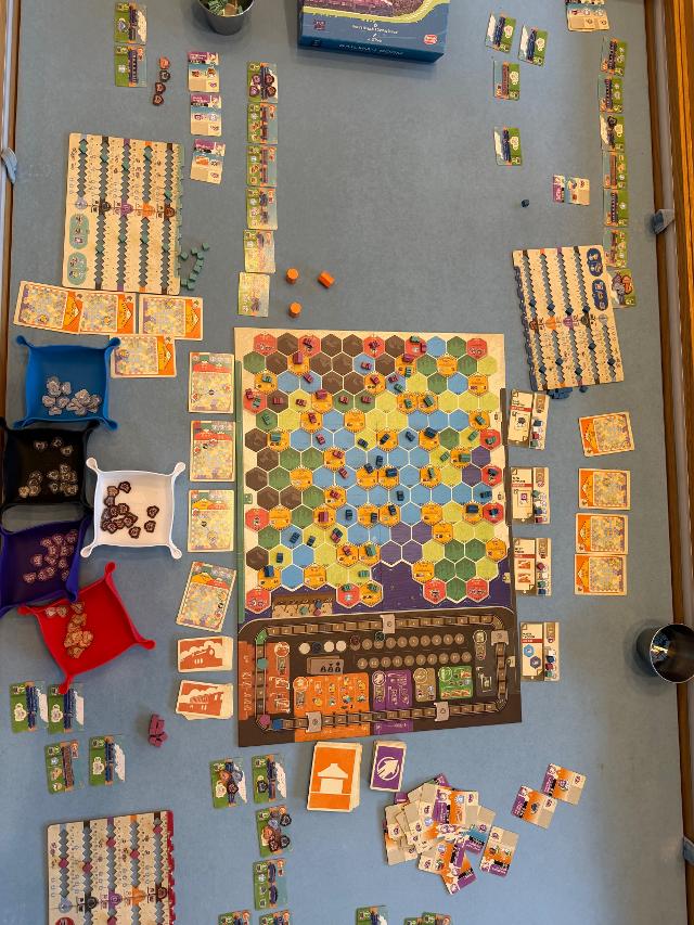 Railway Boom on the table, photo by neogeneration