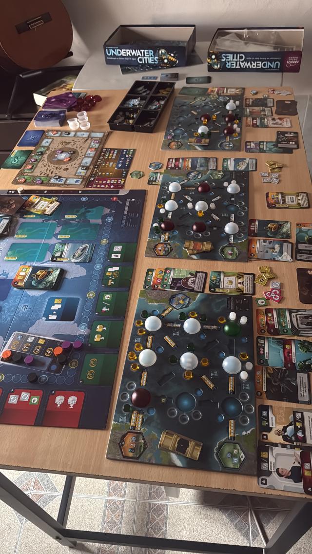 Underwater Cities on the table, photo by Noel