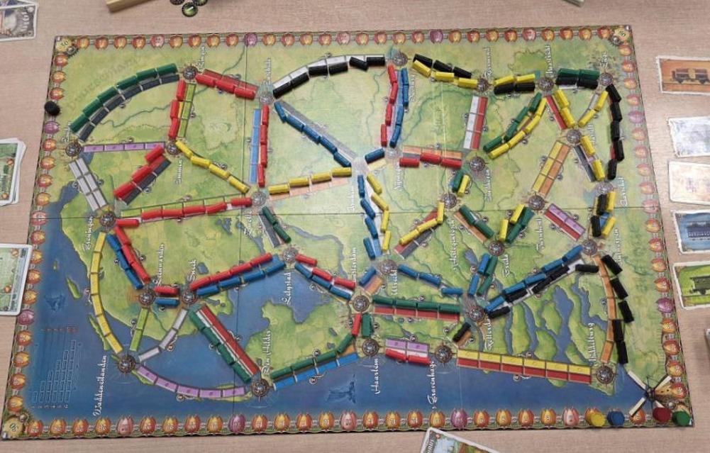Ticket to Ride Map Collection 4: Nederland on the table, photo by Amy