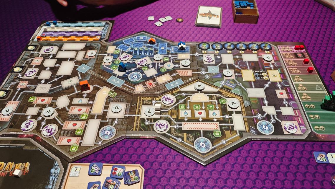 Clank! In! Space!: A Deck-Building Adventure on the table, photo by onyxo