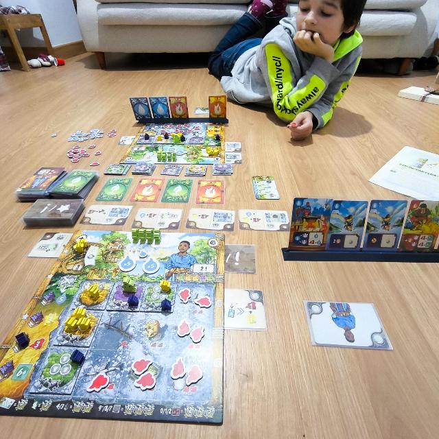 Tribes of the Wind on the table, photo by Guillermo Sordo Sáinz