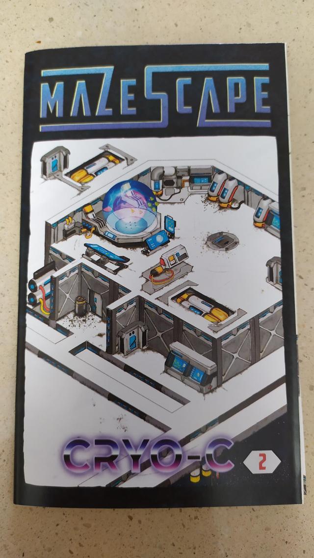 Mazescape XP: Cryo-C on the table, photo by Daniel