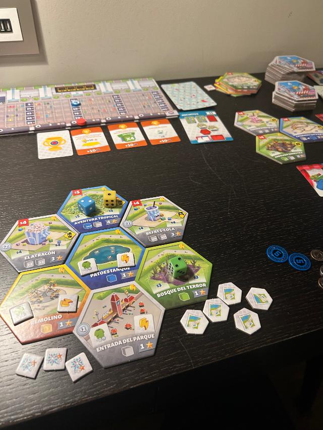 Dice Theme Park na stole, foto: David