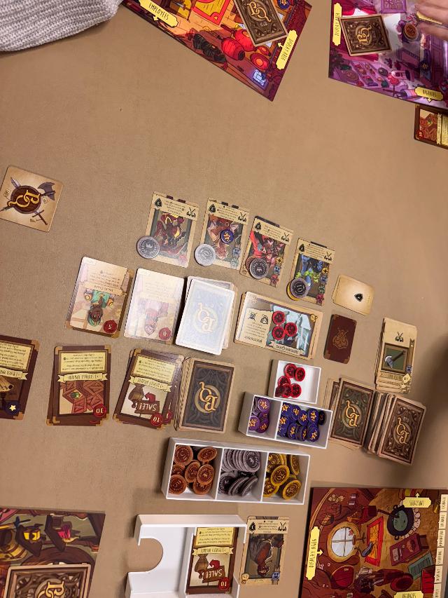 Bargain Quest na stole, foto: Charlie King