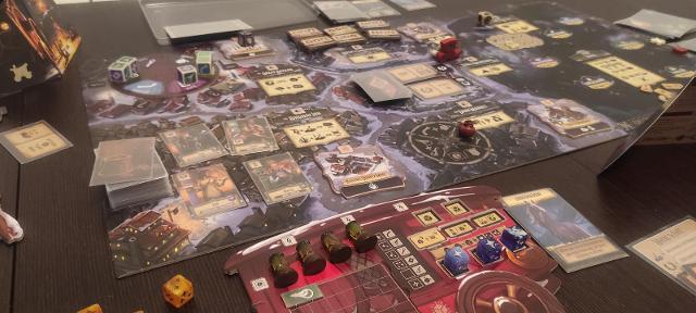 Merchants of the Dark Road на столе, фото: Pauliss