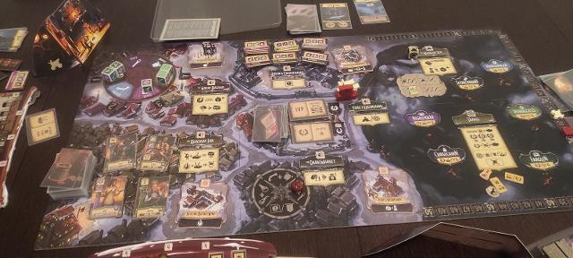 Merchants of the Dark Road на столе, фото: Pauliss