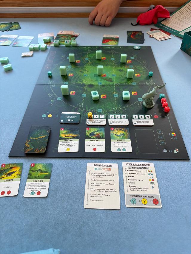 Kelp: Shark vs Octopus op tafel, foto van neogeneration