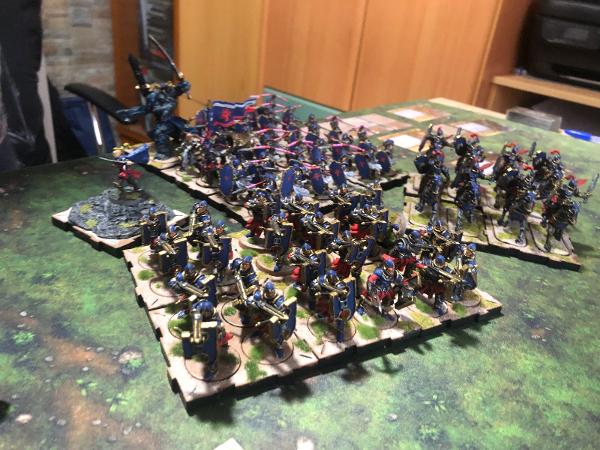 Runewars: Miniaturenspiel auf dem Tisch, Foto von Roger