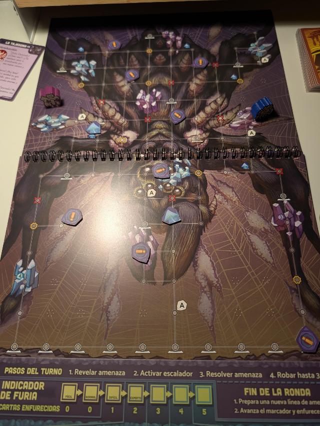 Leviathan Wilds na stole, zdjęcie: Kabra