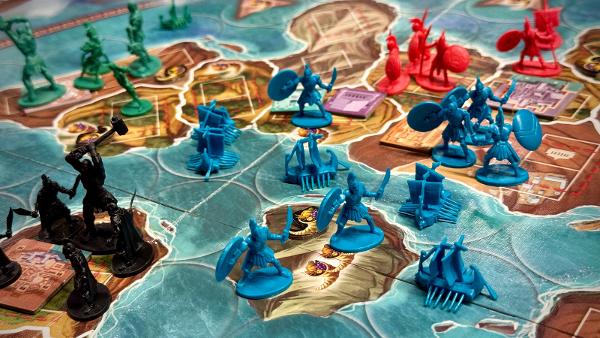 Cyclades on the table, photo by Dídac