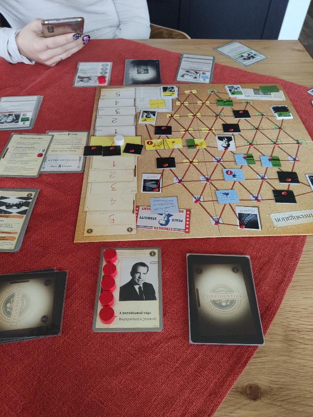 Watergate på bordet, foto af tienlevy
