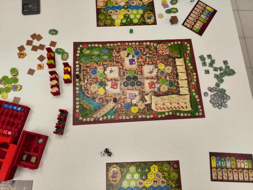 The Castles of Burgundy on the table, photo by Chrno